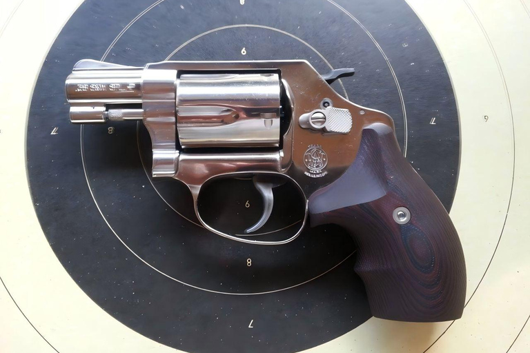 Bangkok: Territoriale verdedigingsschietbaanPakket 3: Compacte ervaring met 3 pistolen, 75 kogels