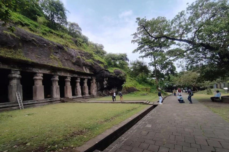 Mumbai: Elephanta Caves Guided Tour with Ferry & Lunch