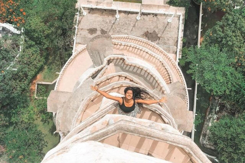 康提：兰博达瀑布和普纳瀑布，以及安布鲁瓦瓦天空塔日落康提：兰博达瀑布和普纳瀑布，以及安布卢瓦瓦天空塔日落之旅