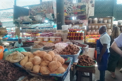 Mombasa: Fort Jesus, Old Town Art, Food and Spice Tour