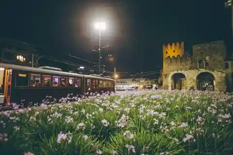 Fiat 500 & Tram Restaurant: A Timeless Roman Experience
