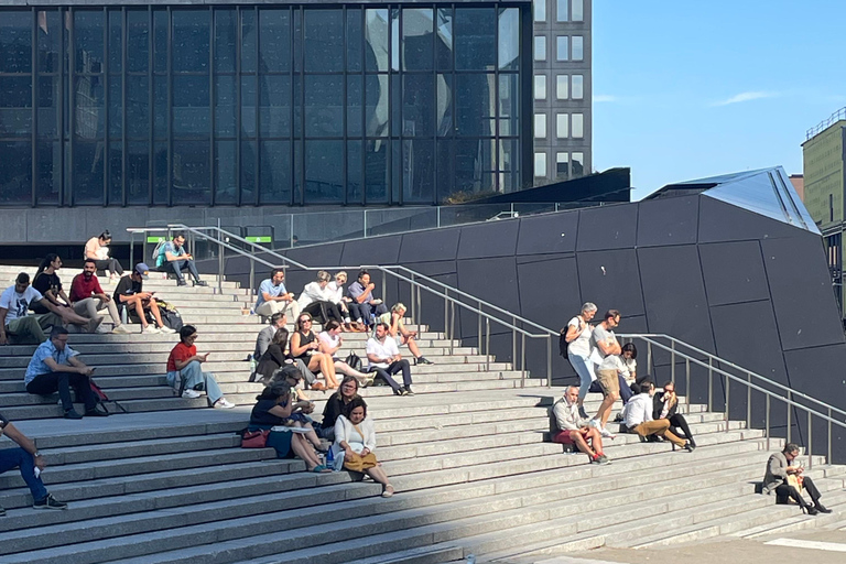 Utforska den underjordiska staden och centrum. Bra tur för att hålla värmenUtforska underjordisk stad och centrum. Bra tur för att hålla sig varm