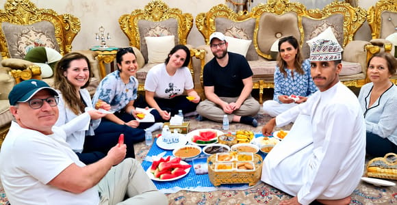 Omani Hospitality: Authentic Family Dinner Experience
