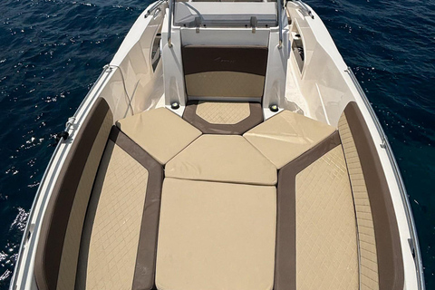 Malta: Private Boat Charter to Comino & Blue Lagoon Malta: Afternoon Private Boat Charter Comino & Blue Lagoon