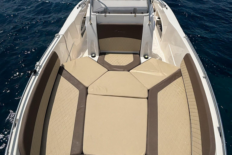 Malta: Private Boat Charter to Comino & Blue Lagoon Malta: Afternoon Private Boat Charter Comino & Blue Lagoon