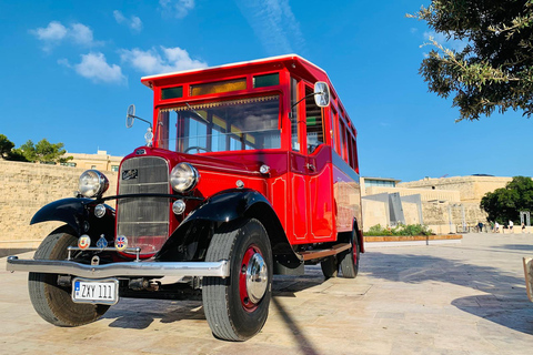 Malta: Autobús privado de época con chóferMalta: Autobús privado de época con chófer 5 horas