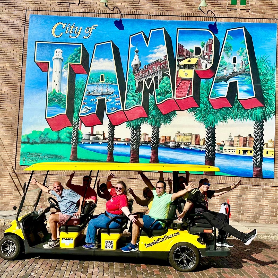 Tampa: Guided City Tour in Deluxe Street Golf Cart