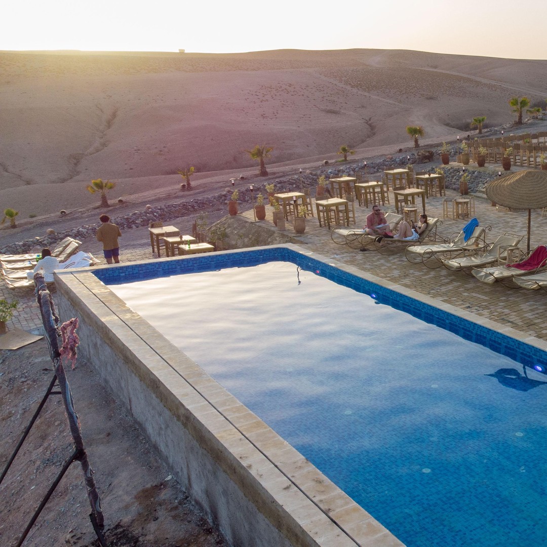 Marrakech : Escapade dans le désert d'Agafay avec piscine et déjeuner - bivouac