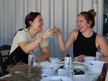 Heraklion: Olivenfarm-Tour mit Verkostung lokaler Köstlichkeiten