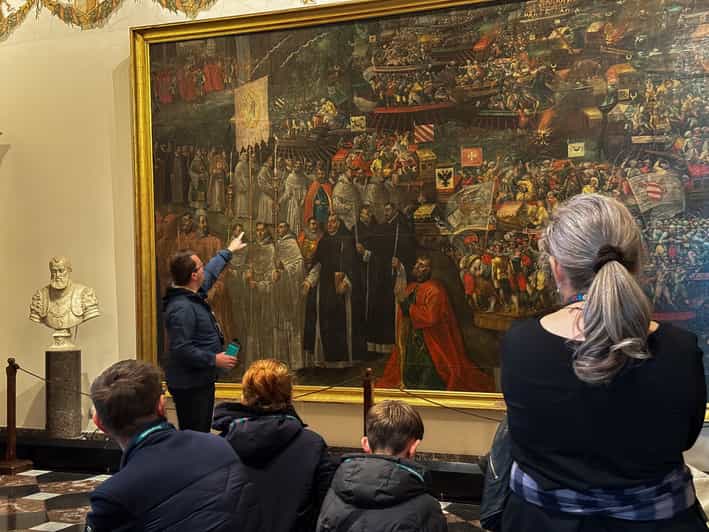 Krakow: Wawel Castle & Cathedral Guided Tour