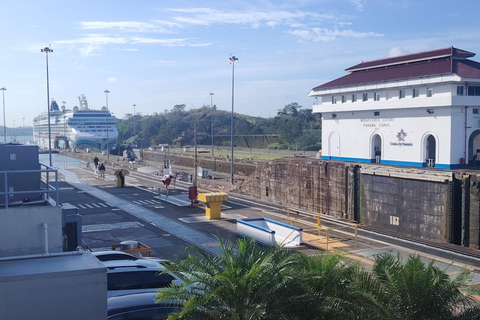 Panama Canal & City Tour