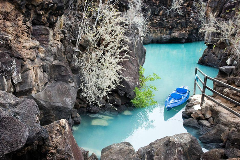 Puerto Ayora: Bay Excursion with Snorkeling and Coastal Landscapes