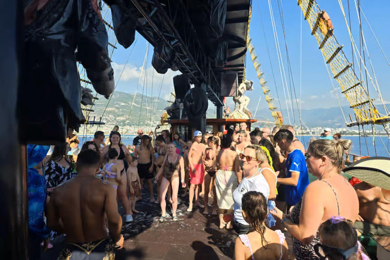 Alanya: Pirate Boat Tour with Swimming Stops & Foam Party