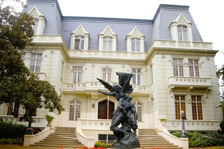 Santiago: Private Transfer To San Antonio via Valparaiso