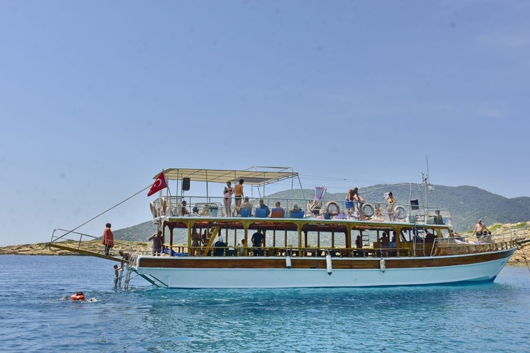 Bodrum: Orak Island Boat Trip with Lunch and Swimming Stops