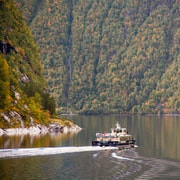 Geiranger: fjord és vízesés városnéző hajózás, 75 perc és 2 óra