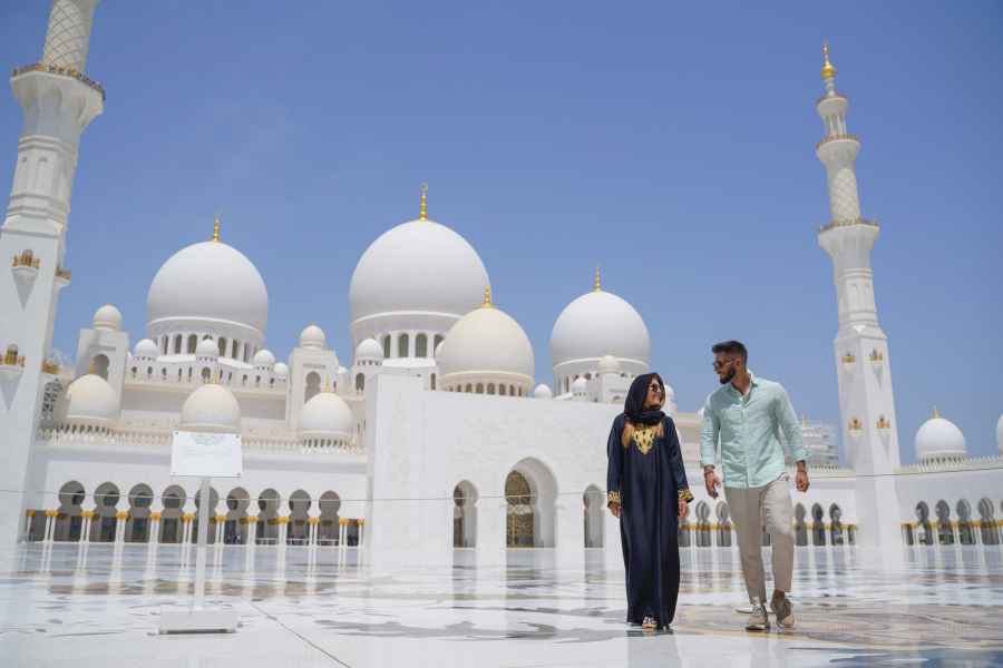 Ab Dubai: Abu Dhabi & Scheich-Zayid-Moschee – Geführte Tour