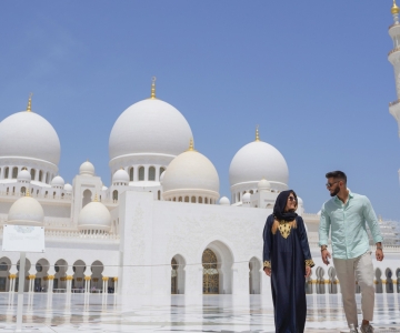 Из Дубая: экскурсия по мечети шейха Зайда в Абу-Даби