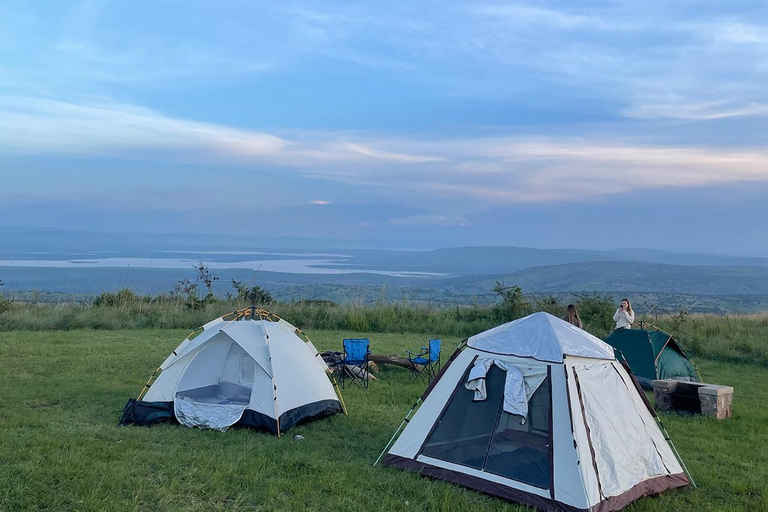 Recorrido de caza de los 5 Grandes y acampada en el pico más alto de Akagera