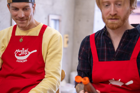 Osaka : Cours de cuisine et dégustation de saké avec visite du marché local