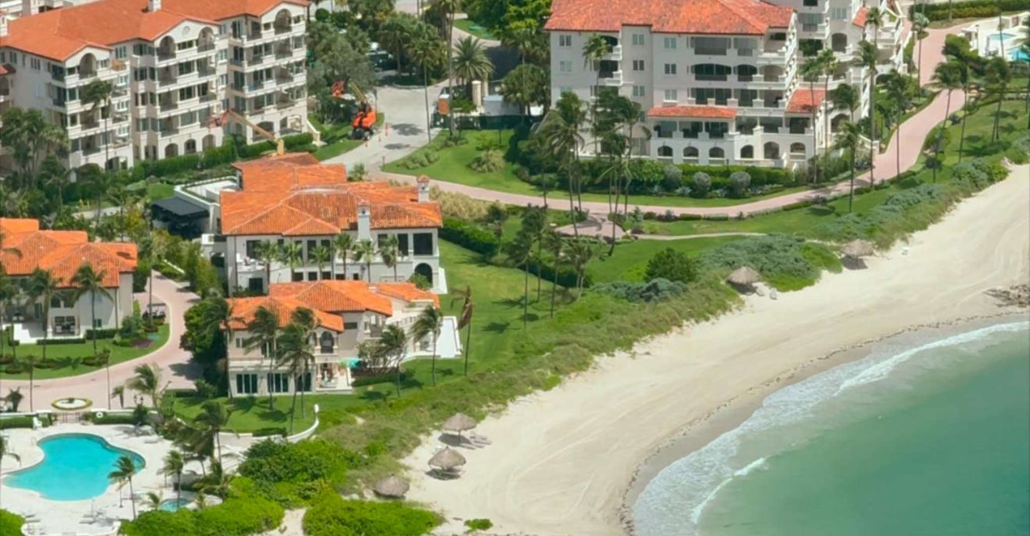 Miami Beach: South Beach Private Airplane Tour with Drinks photo 5