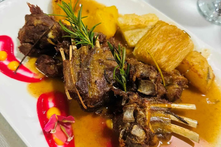 Praia Nightlife Bar Crawl with Dinner and Drinks