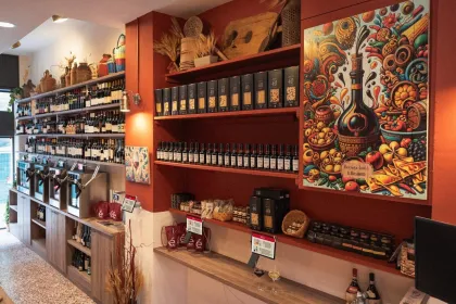 Bologna: Wein und Verkostung in einer traditionellen Bottega