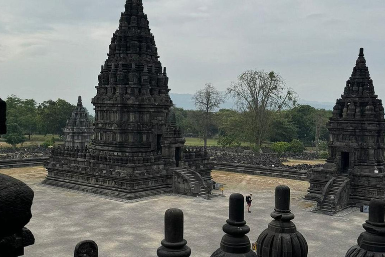 Yogyakarta: 5-Day Dieng Plateau Tour with Jeep Ride The Beauty of Yogyakarta and Dieng Plateau 5D4N Tour Package