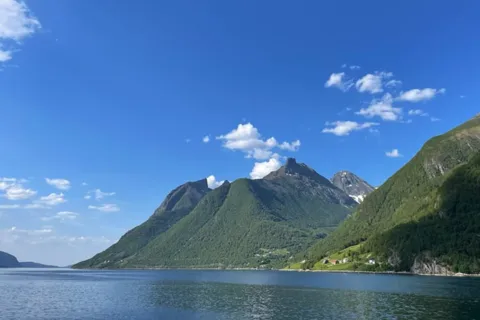 Hjørundfjord Fjord Cruise Afternoon Øye-Ålesund one way