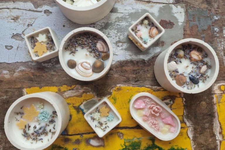 Utrecht: Candle-Making Workshop with Drinks and Snacks