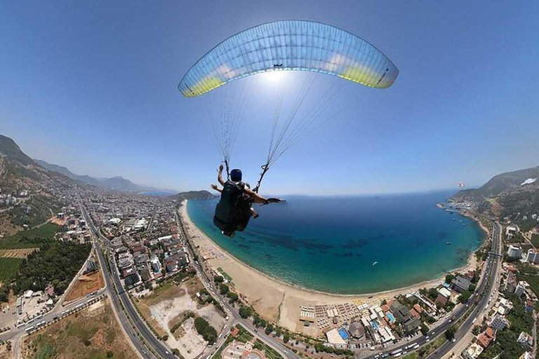 Alanya: Tandem Paragliding Tour with Hotel Transfer
