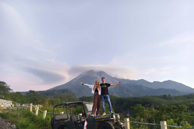 Yogyakarta:Merapi Jeep Tour, Keraton Yogyakarta & Taman Sari Yogyakarta: Merapi Jeep Tour, Sultan Palace & Taman Sari