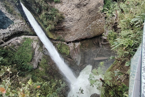 Quito: Baños de Agua Santa, Cotopaxi, Yambo Lagoon Tour, 2 days 1 night