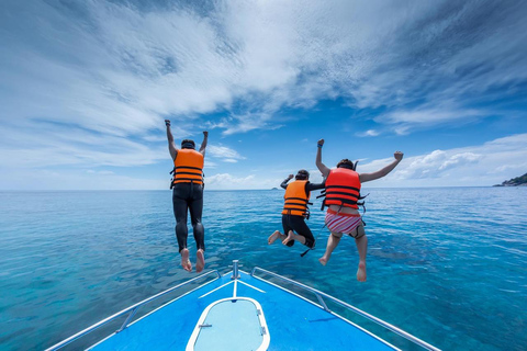 Phuket: Similan Islands Speedboat Tour with Lunch
