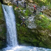 Bled: Excursión guiada de barranquismo con transporte