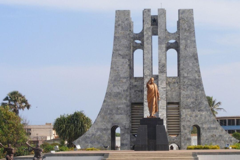 Accra: Private City Highlights Tour with Guide & Pickup