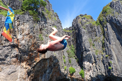 Koh Phi Phi : Piraten rondvaart met snorkelen en kajakken