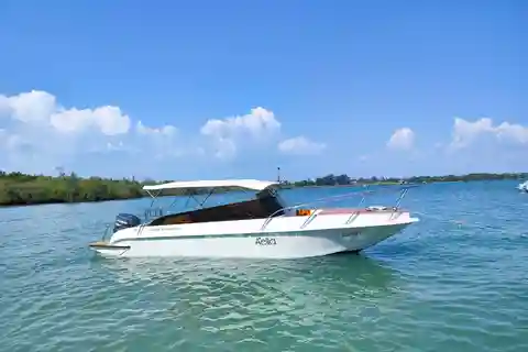 4 Islands Private Full-Day Trip by Speed Boat