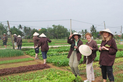 Hoi An: Tra Que Village Tour with Farming & Food