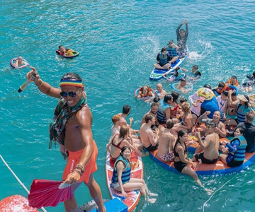 Nha Trang: Coral Reef Snorkeling and Floating Bar Party