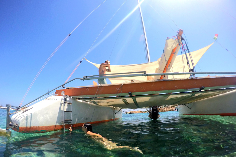 Catamaran: Day trips in La Maddalena&#039;s Archipelago