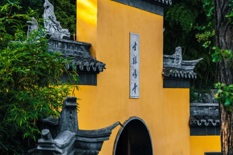 Nanjing: Ancient Jiming Temple, Cherry Trees, and Lake Views Nanjing: Thousand-Year-Old Jiming Temple, Cherry Trees, and Lake Views