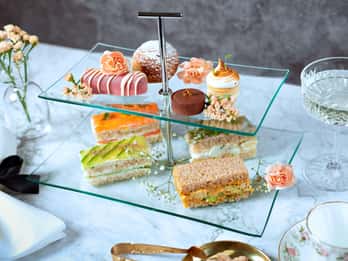 London: Traditional Afternoon Tea Tour in a Luxury Coach