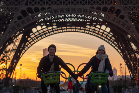 Paris antes das multidões: passeio de bicicleta ao nascer do sol com pequeno-almoçoTour particular