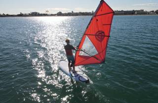 Valencia: 2-stündiger Windsurfing-Kurs