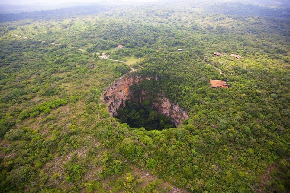 San Cristobal Sima De Las Cotorras En Cascada El Aguacero Getyourguide