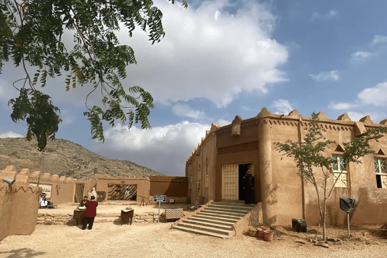 Jeddah: Private Layover City Tour with Lunch