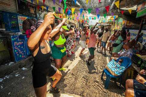 Cartagena: Beyond the Bazurto Market Guided Tour with Lunch