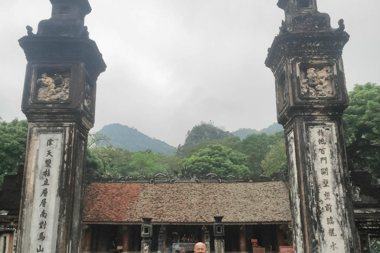 Ninh Binh Kleine Gruppe von 9 Personen aus Hanoi über das Weihrauchdorf