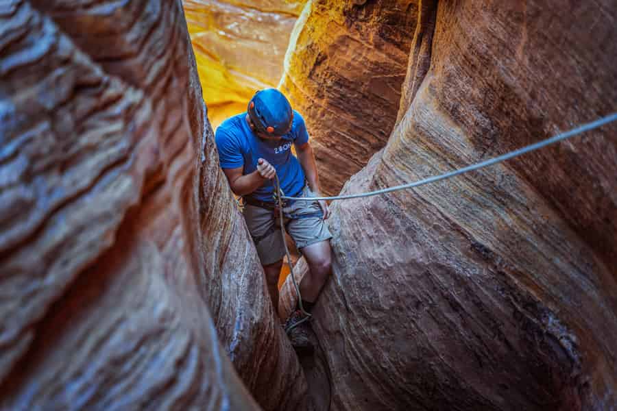 Orderville: Powell's Way Canyoning- und Abseilabenteuer. Foto: GetYourGuide